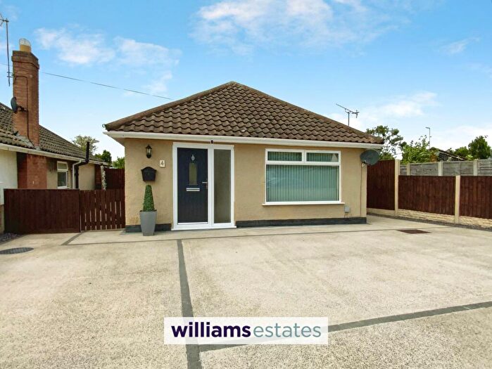 2 Bedroom Detached Bungalow For Sale In Saunders Way, Rhyl, LL18