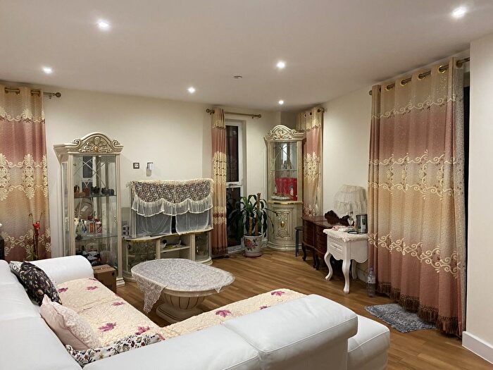 2 Bedroom Flat To Rent In Hatton Road, Wembley, HA0