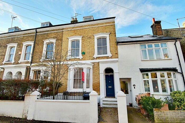 4 Bedroom Town House To Rent In Villiers Street, Hertford, SG13