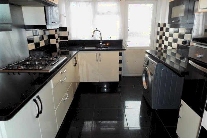 3 Bedroom Property To Rent In New North Road, Hainault, IG6