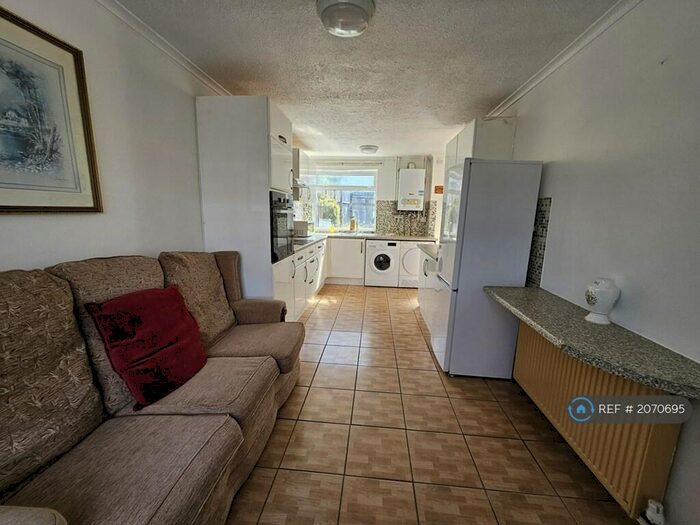 3 Bedroom Terraced House To Rent In Eden Close, Birmingham, B31