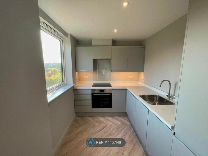 1 Bedroom Flat To Rent In Bourne Way, Bromley, BR2