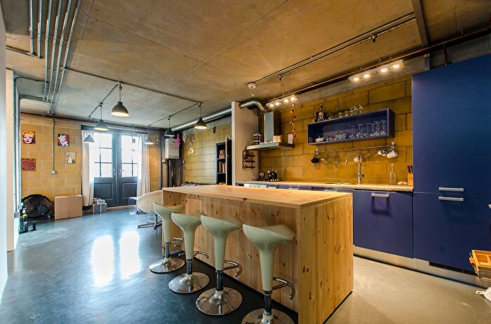 1 Bedroom Flat To Rent In New Inn Broadway, Shoreditch, London, EC2A