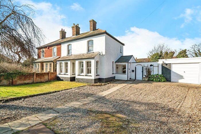 5 Bedroom Semi-Detached House For Sale In Norwich Road, North Walsham, NR28