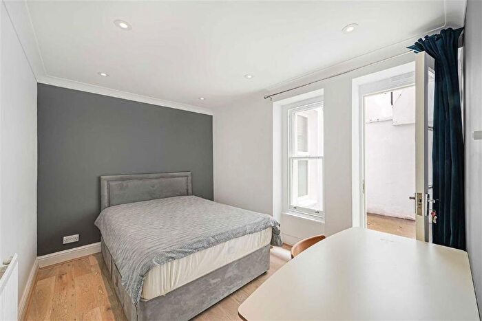 2 Bedroom Flat To Rent In Courtfield Road, South Kensington, SW7