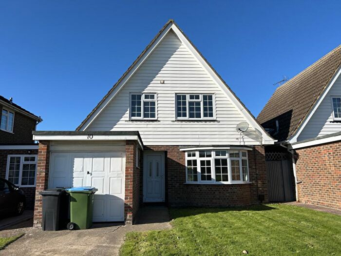 3 Bedroom House To Rent In Merryfield Crescent, Littlehampton, BN16