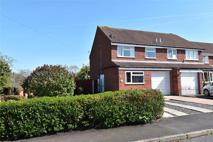 3 Bedroom Semi Detached House For Sale In Westbury Avenue, Droitwich, Worcestershire, WR9