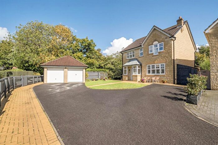 4 Bedroom Detached House For Sale In Woodpecker Mews, Chippenham, SN14