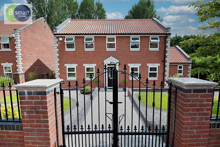 3 Bedroom Detached House For Sale In Hawthorne Chase, Swinton, S64