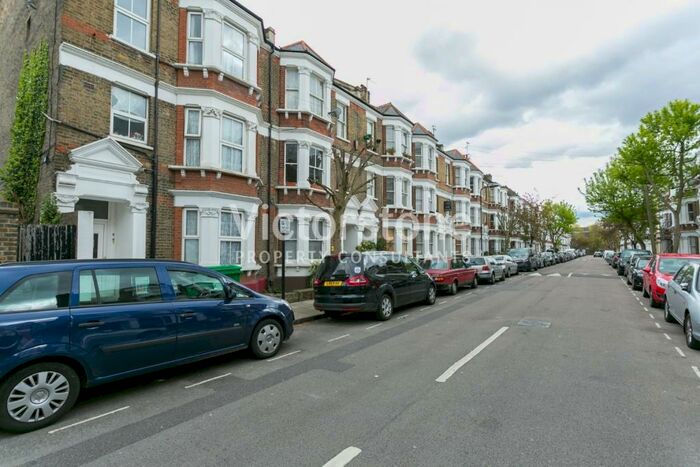 Studio To Rent In College Place, Camden, London, NW1