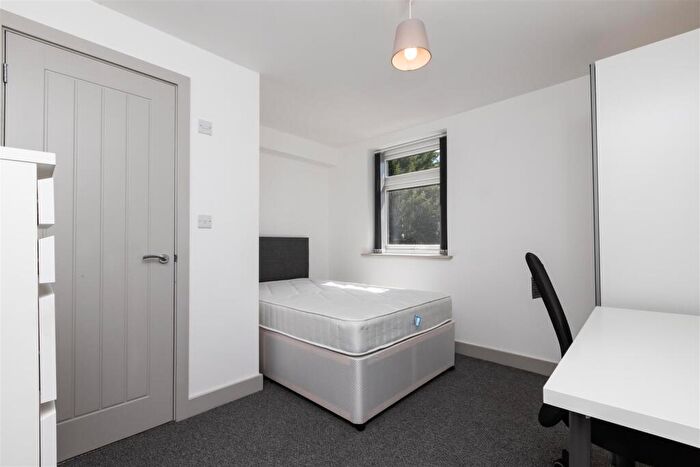 5 Bedroom House To Rent In Hubert Road, Birmingham, B29