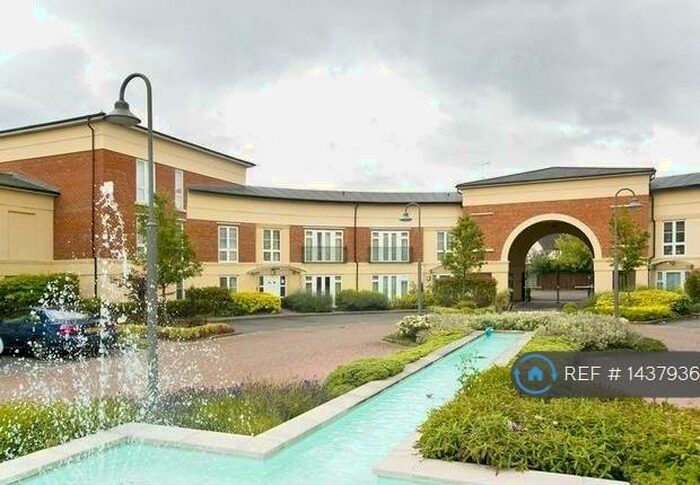 3 Bedroom Flat To Rent In Trevelyan Court, Windsor, SL4