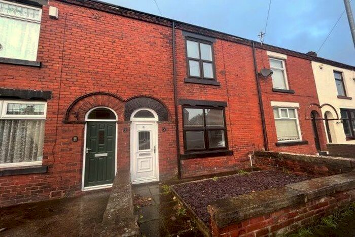 3 Bedroom Property To Rent In Oxford Road, Bolton, BL6