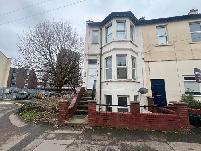 1 Bedroom Flat To Rent In Warden Road, Bristol, BS3