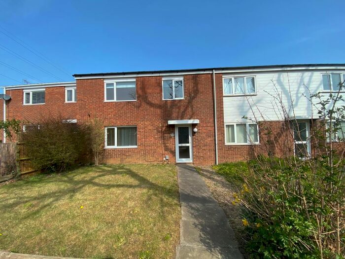 3 Bedroom House To Rent In Minehead Way, SG1