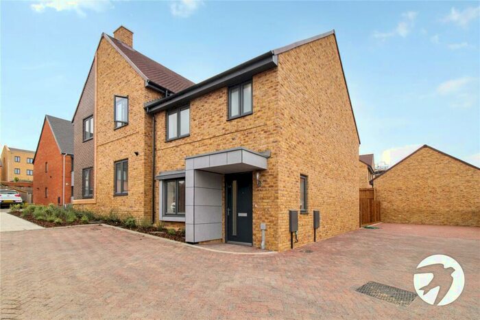 3 Bedroom Semi-Detached House To Rent In Haygreen Crescent, Castle Hill, Ebbsfleet Valley, Swanscombe, DA10