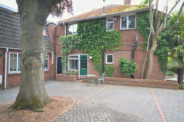 1 Bedroom Apartment To Rent In Scotts Corner, Basingstoke, RG22