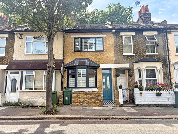 3 Bedroom Terraced House For Sale In Faringford Road, London, E15