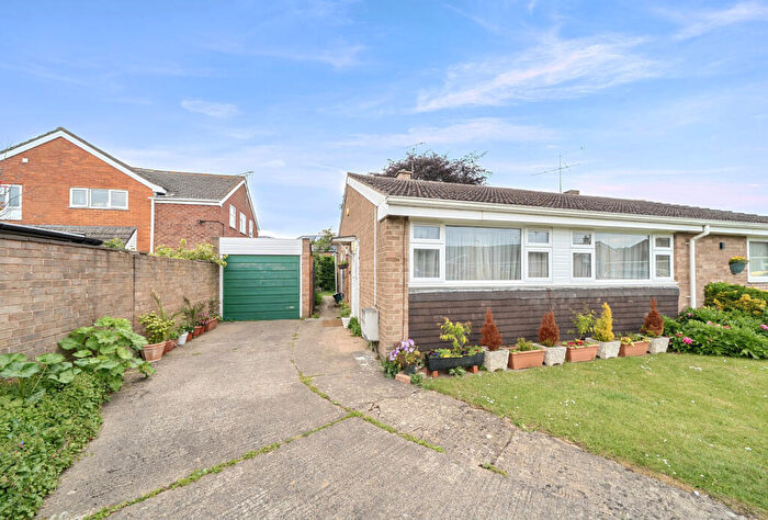 2 Bedroom Bungalow For Sale In Kayte Close, Bishops Cleeve, Cheltenham, Gloucestershire, GL52