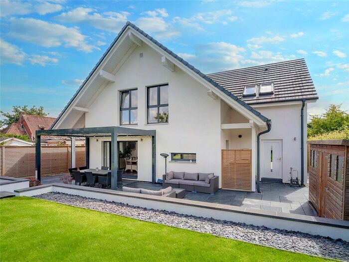 4 Bedroom Detached House For Sale In Aldbourne Road, Baydon, Marlborough, SN8