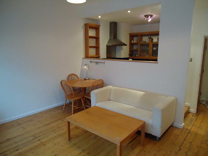 1 Bedroom Flat To Rent In Central Road, Leeds, West Yorkshire, LS1