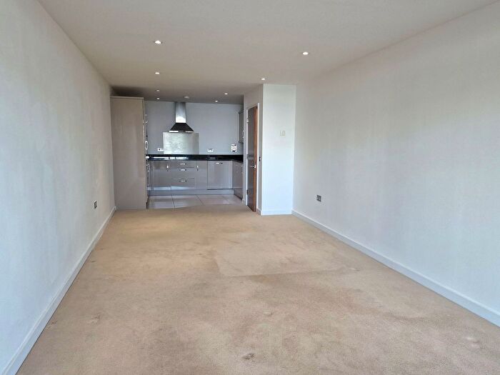 2 Bedroom Flat For Sale In Middle Lincombe Road, Torquay, TQ1