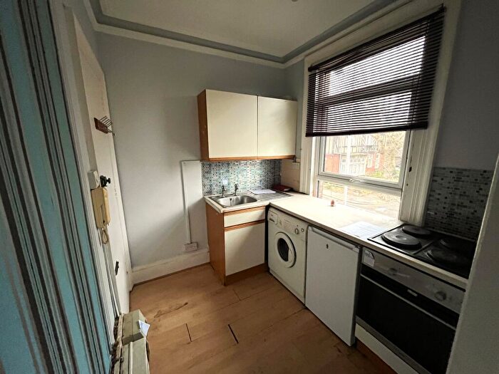 1 Bedroom Flat For Sale In Flat, , Biscot Road, Bedfordshire, LU3