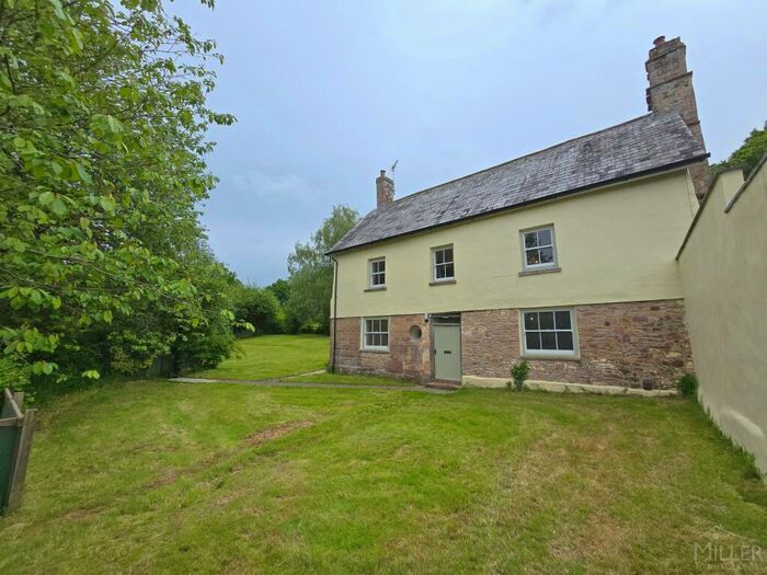 5 Bedroom Farm House For Sale In Hatherleigh, Okehampton, Devon, EX20