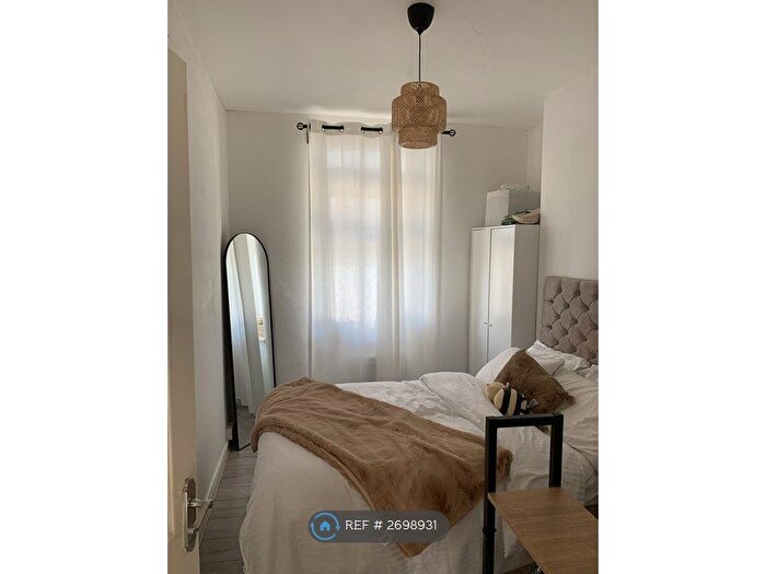 1 Bedroom Flat To Rent In Ferry Road, Cardiff, CF11