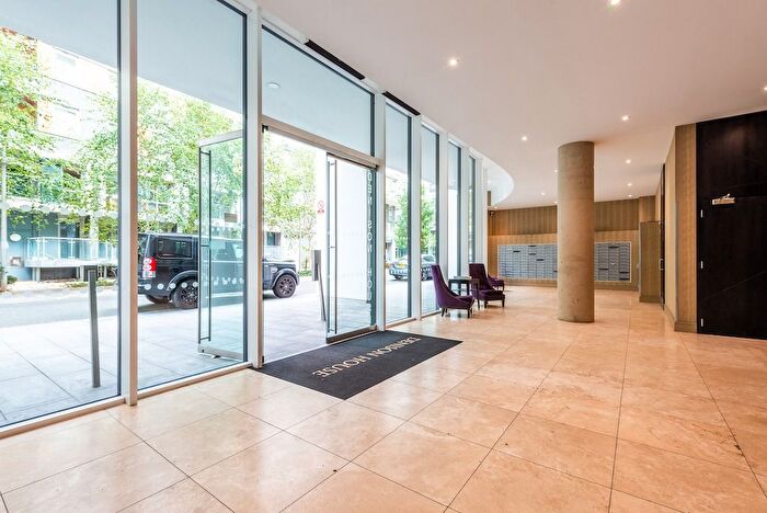 3 Bedroom Flat To Rent In Lanterns Way, London, E14