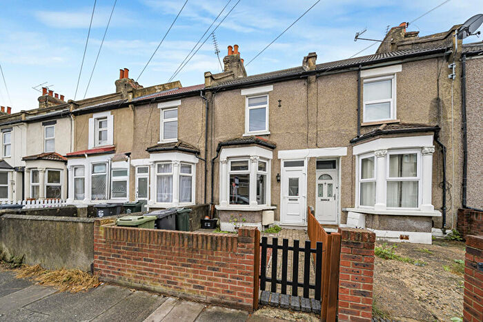 3 Bedroom Terraced House For Sale In St. Vincents Road, Dartford, DA1