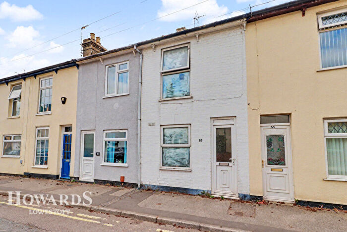 2 Bedroom Terraced House For Sale In Milton Road West, Lowestoft, NR32