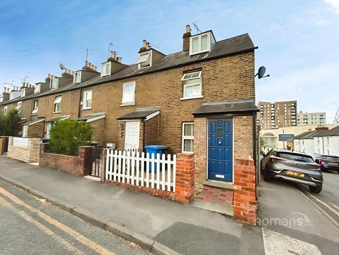 2 Bedroom End Of Terrace House To Rent In Princess Street, Maidenhead, SL6