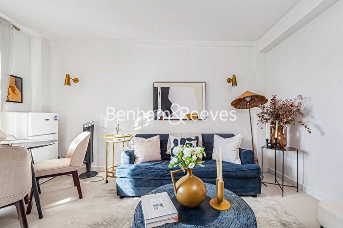 1 Bedroom Flat To Rent In Clifford's Inn, Fetter Lane, EC4A