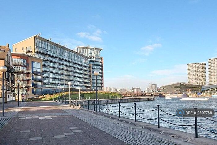 2 Bedroom Flat To Rent In Hanover Avenue, London, E16