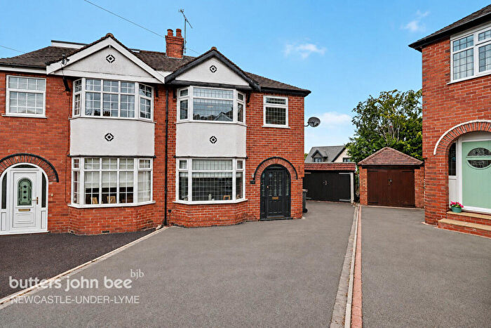 3 Bedroom Semi Detached House For Sale In Primrose Grove, Newcastle, ST5