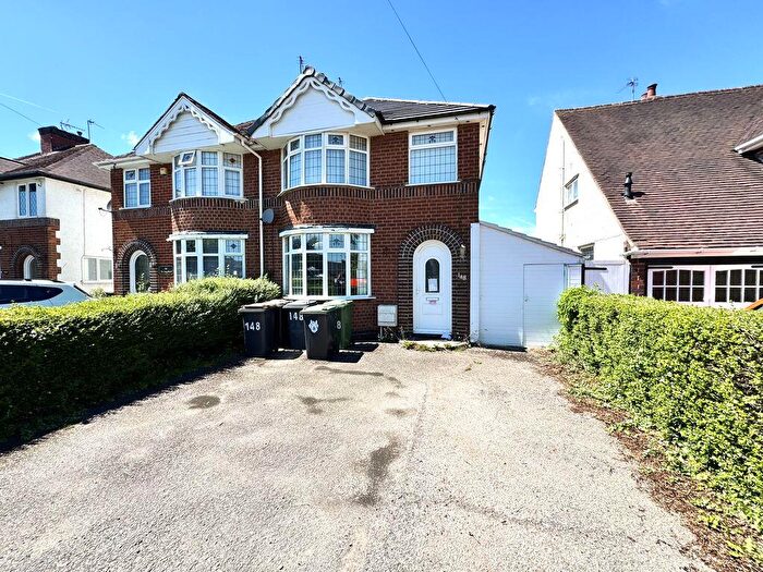 3 Bedroom Semi-Detached House For Sale In The Longshoot, Nuneaton, CV11