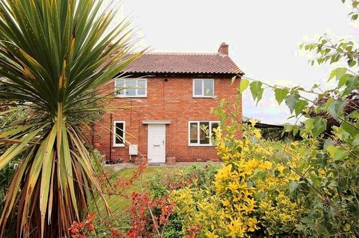 3 Bedroom Semi-Detached House To Rent In South Duffield Road, Osgodby, Selby, YO8