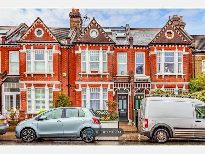 1 Bedroom Flat To Rent In Beechcroft Road, London, SW17