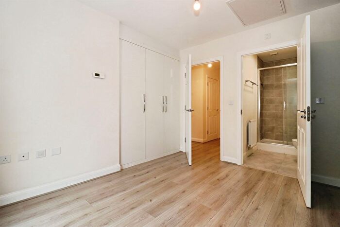 2 Bedroom Flat For Sale In Clark Drive, Yate, Bristol, BS37