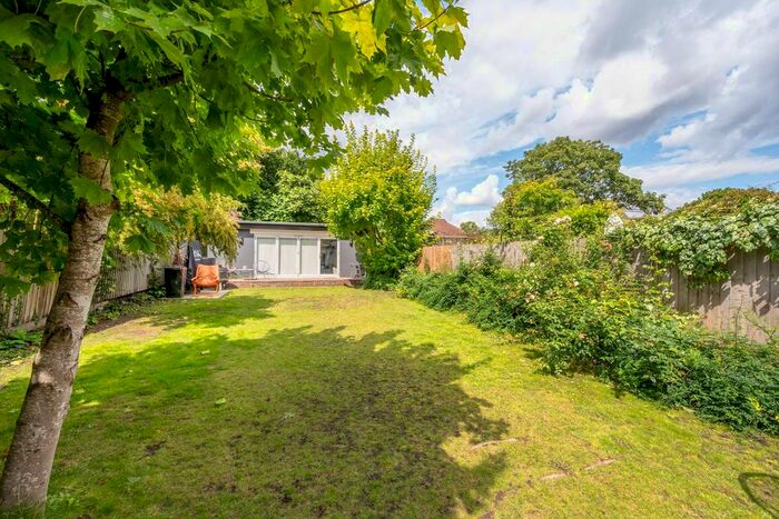 5 Bedroom Property To Rent In Valonia Gardens, West Hill, London, SW18