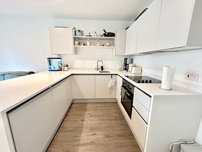 1 Bedroom Apartment To Rent In Marlstone Avenue, Manchester, M3