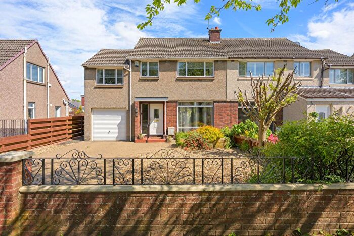 4 Bedroom Semi-Detached House For Sale In Oxgang Road, Grangemouth, FK3