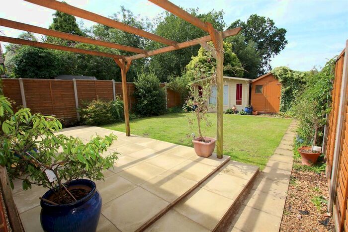 4 Bedroom Property To Rent In Chapel Hill, Tilehurst, Reading, RG31