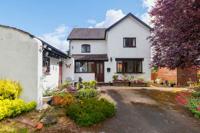 3 Bedroom House For Sale In Withington Leigh, Uttoxeter, Staffordshire, ST10