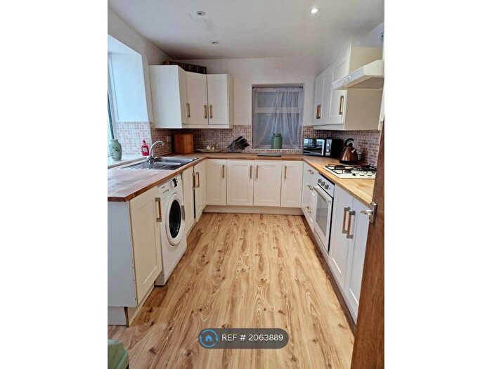 4 Bedroom Terraced House To Rent In West Road, Buxton, SK17