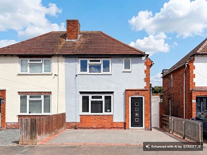 3 Bedroom Semi Detached House To Rent In Kingston Avenue, Wigston, LE18