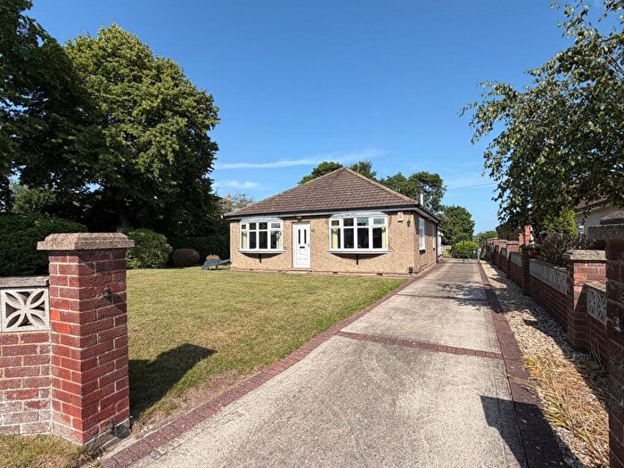 2 Bedroom Detached Bungalow For Sale In Church Lane, Holton-Le-Clay, DN36