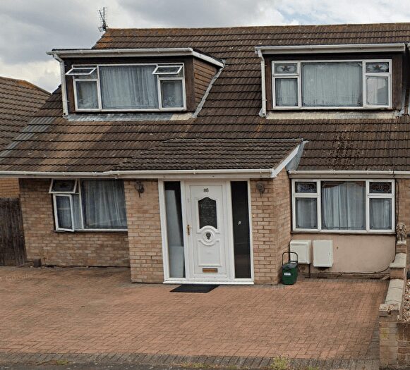 Studio To Rent In Grays, RM17