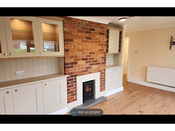 3 Bedroom Flat To Rent In Sketty, Swansea, SA2